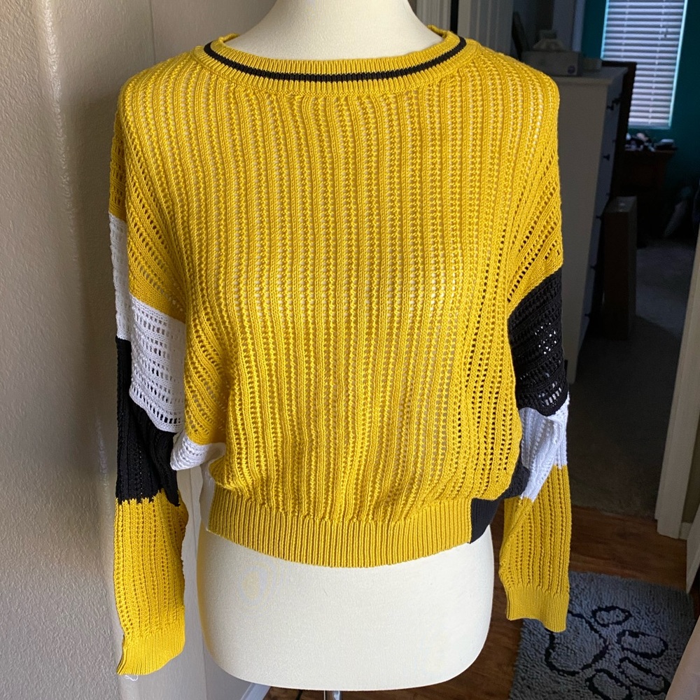 Crop sweater